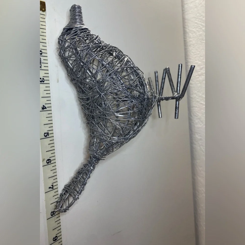 Metal Woven Wire Mesh Bird Sculpture Figurine Handcrafted Silver Wire Art 5.5”